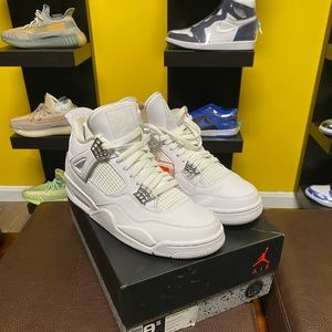Jordan Retro 4